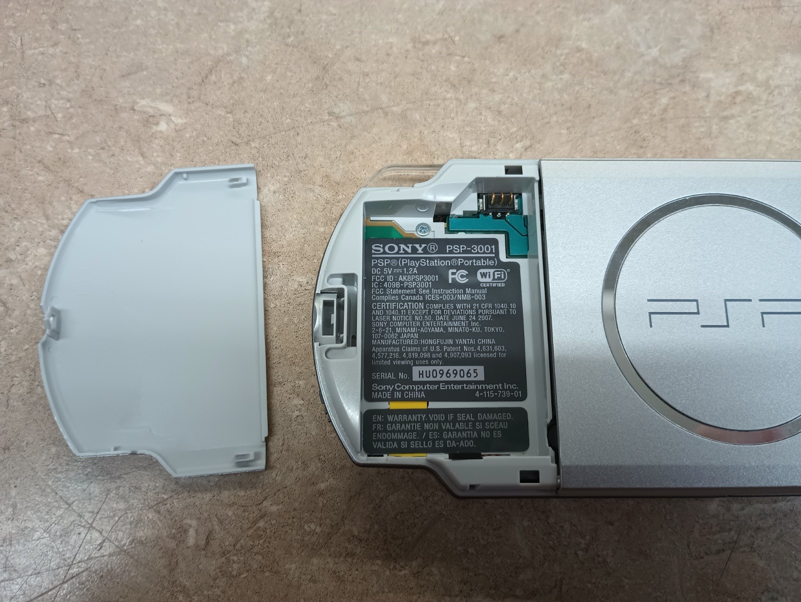 SONY PSP Silver 3001 With 1GB Memory Card