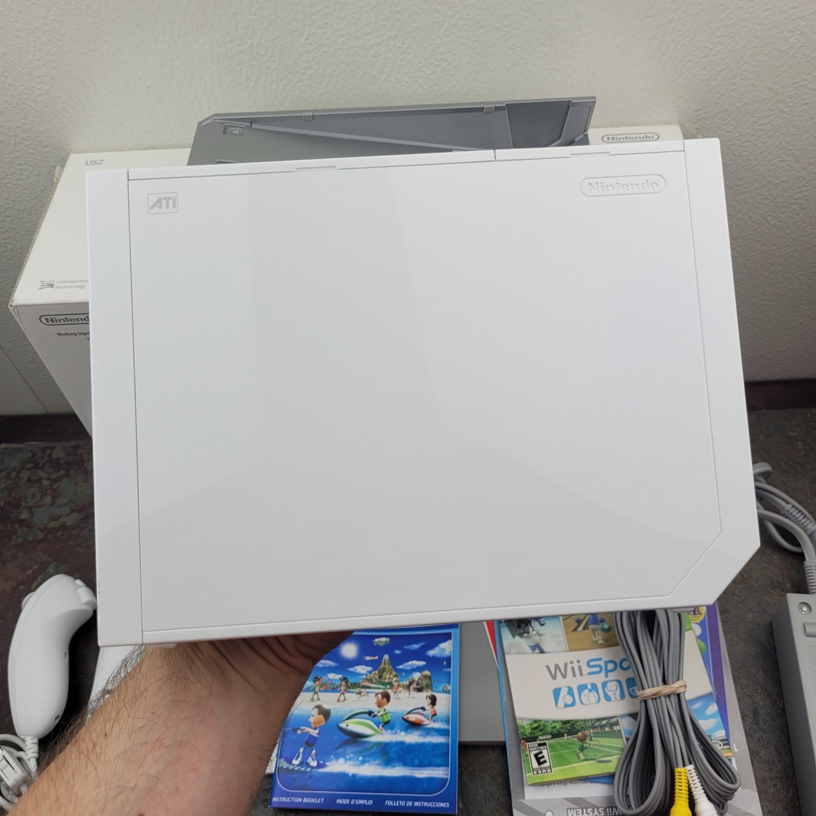 Nintendo Wii Sports / Wii Sports Resort White Console In Box