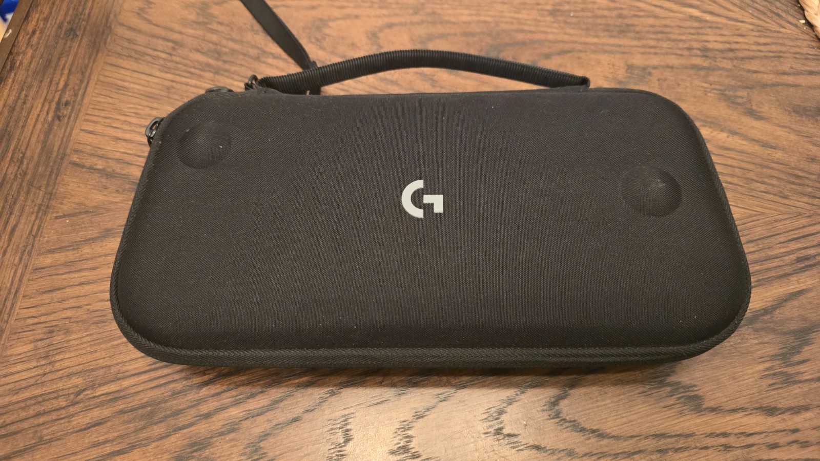 Logitech G Cloud Handheld Console White 64GB w/ Case – Excellent – CHARITY