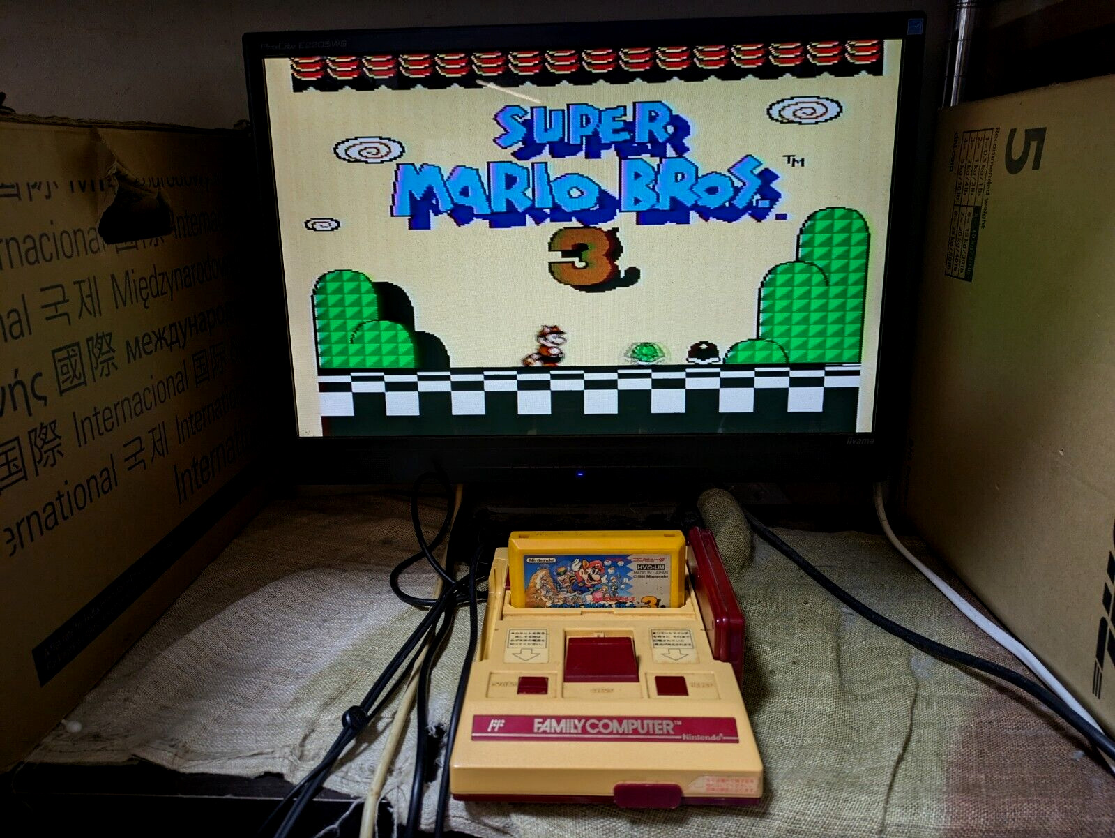 Nintendo Famicom NES Family Computer Super Mario Brothers 3 Japan Box