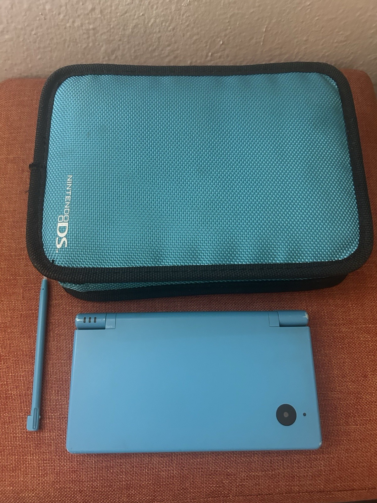 Nintendo DSI Aqua Blue Handheld Console Game System W Stylus And Case No Charger