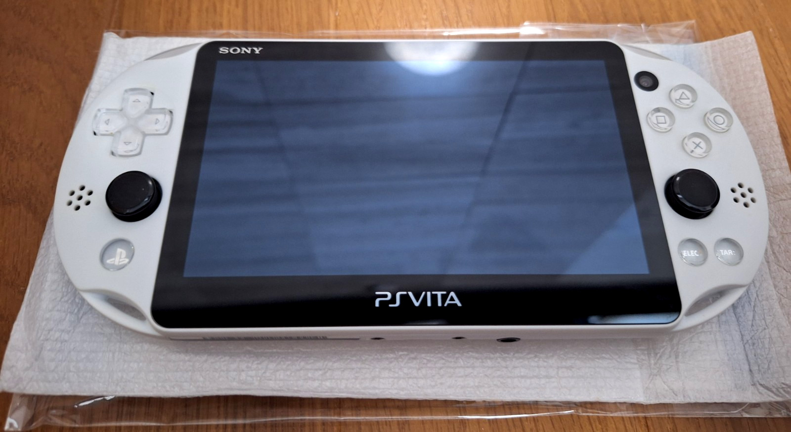 Sony PS Vita World of Final Fantasy White Console Japan *MINT CONDITION*