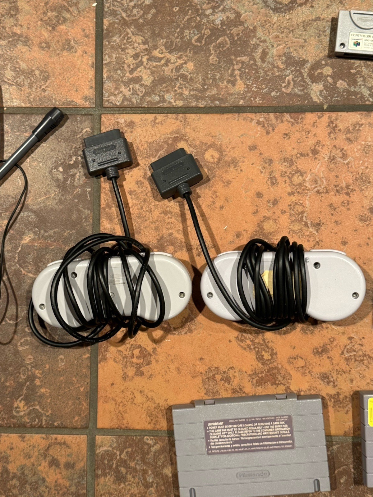 SNES Super Nintendo Console Bundle – 6 Games + 2 Controllers + Cables