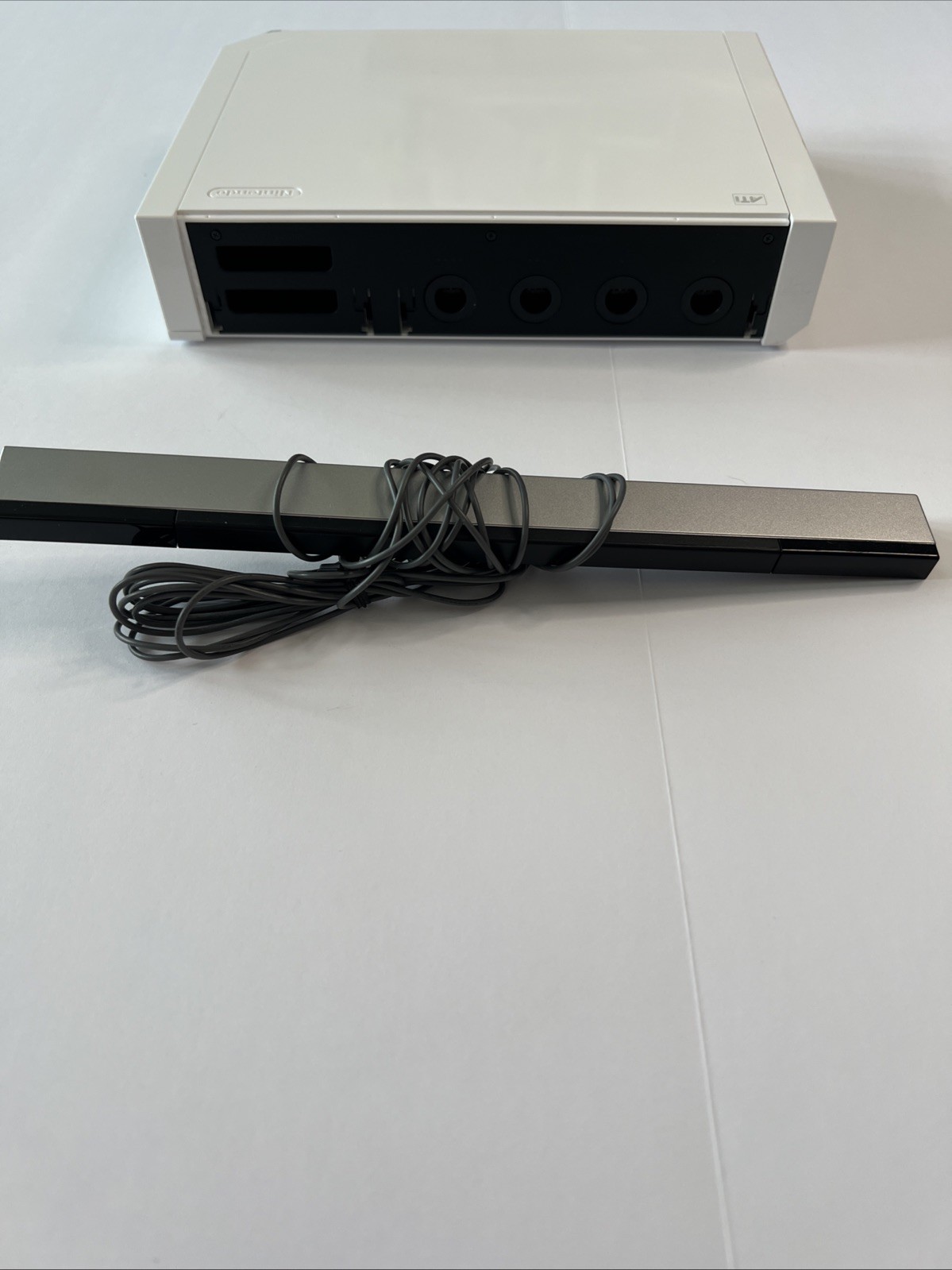 Nintendo Wii RVL-001 512 MB Home Console – White