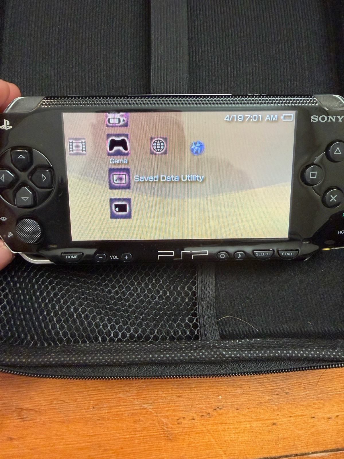 PSP- 1001b2 No Mod Original Everything Works Original Battery And Memory Card1gb