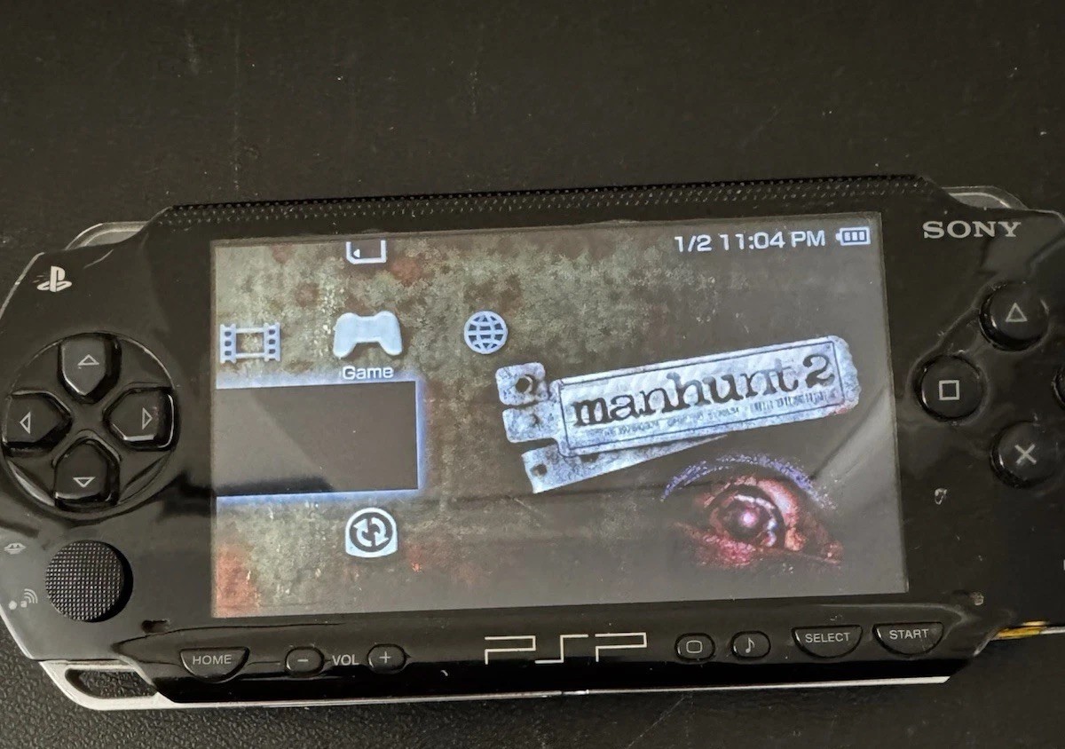 Sony PSP-1001 PlayStation Portable Black W/ Games Manhunt 2 Charger Tested Works