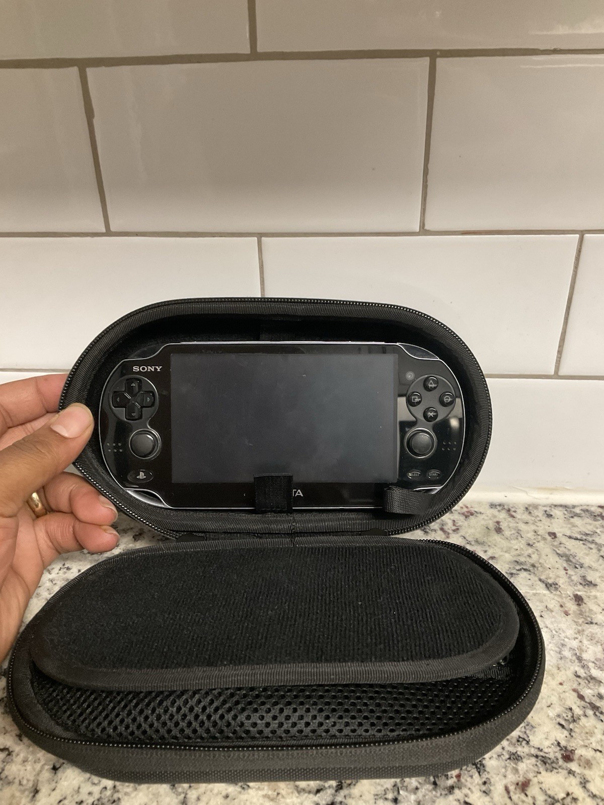 PS Vita PCH-1000 Sony Playstation Black Console with Charger Used and Tested