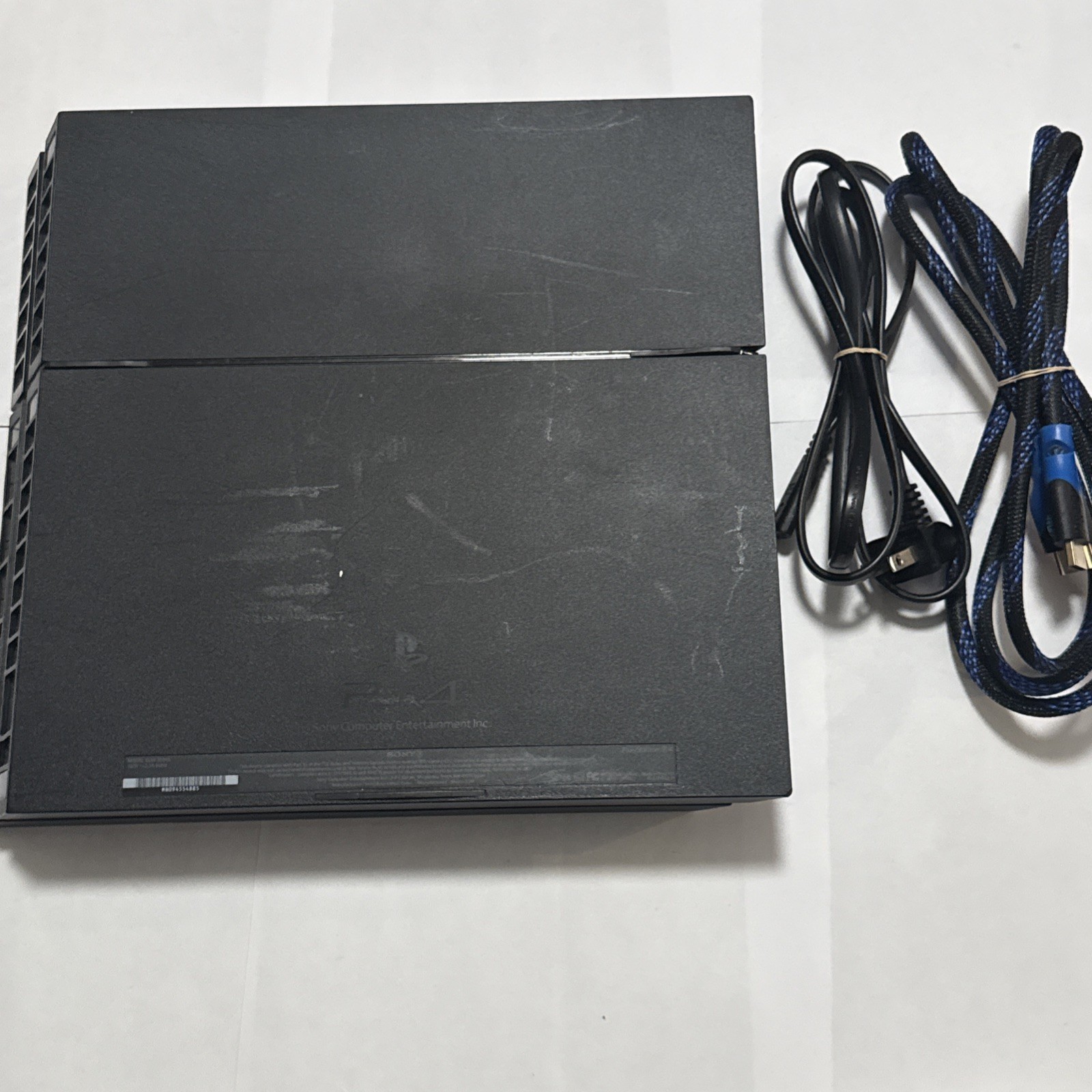 Sony PlayStation 4 PS4 Console Game System CUH-1001A w/ Cords