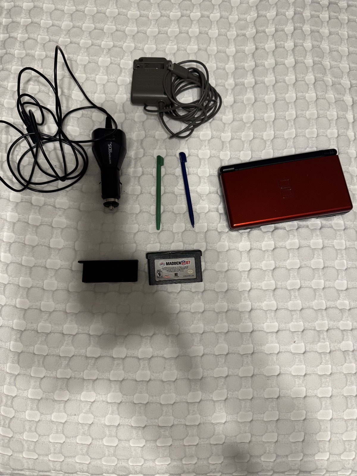 Nintendo DS Lite Crimson Red Console Bundle Charger Game – Top Screen Tinted Red