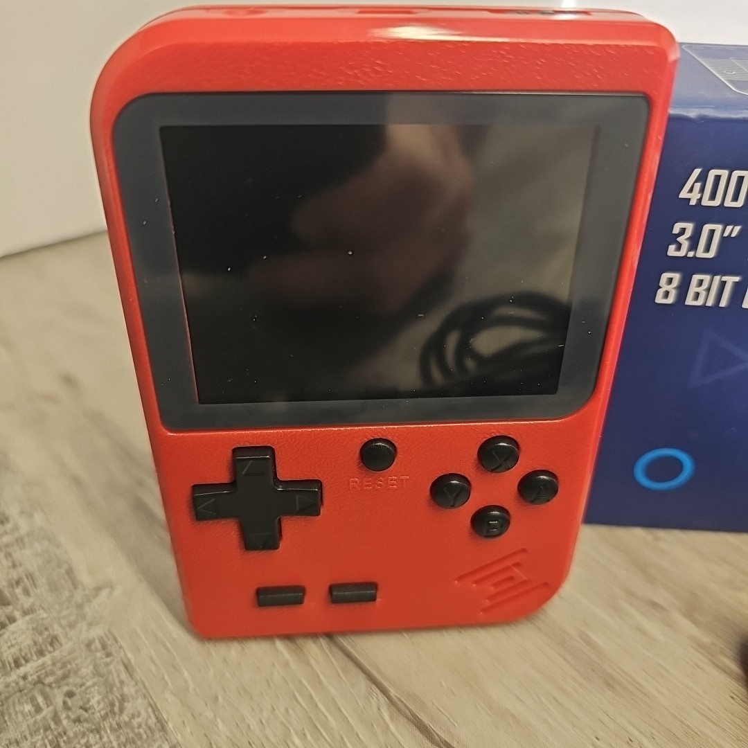 Red Retro Handheld Game Console for Kids 400 Classic Games Rechargeable Tv-Conne