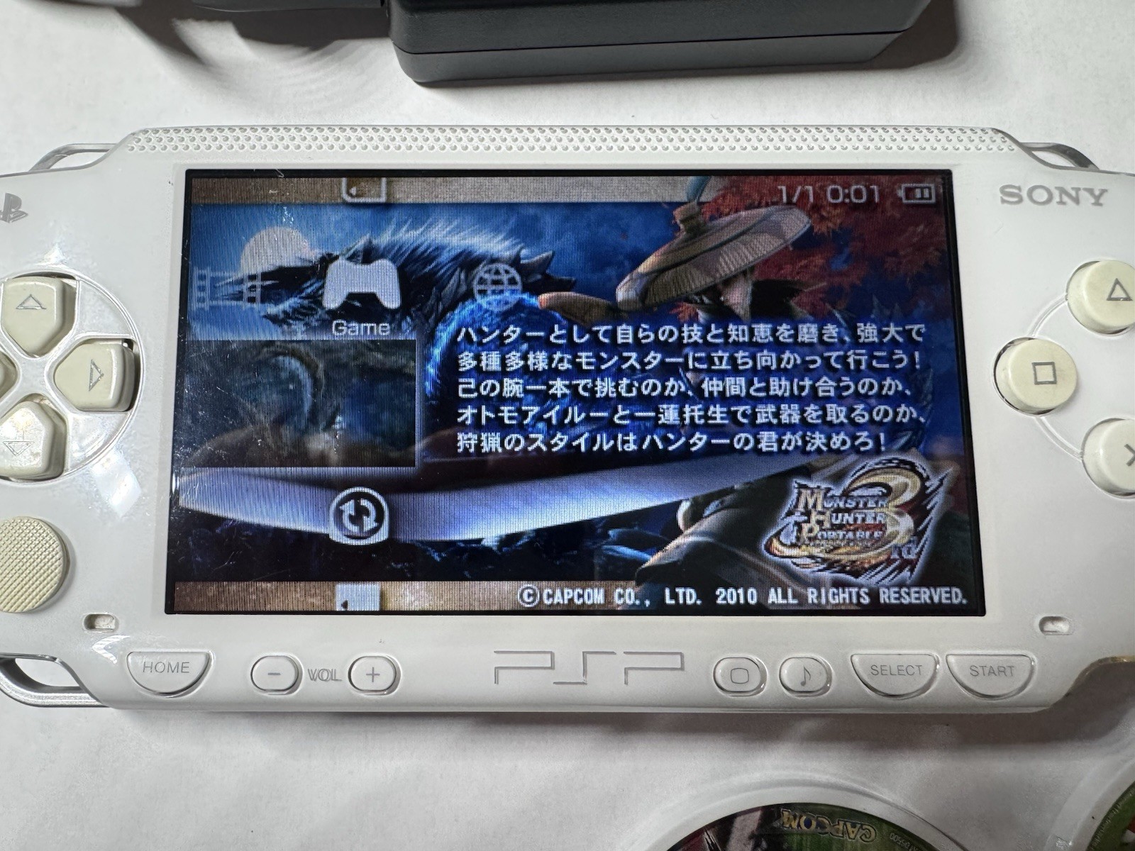 Sony PSP-1000 White Console Works&Ready to play (Please read description)