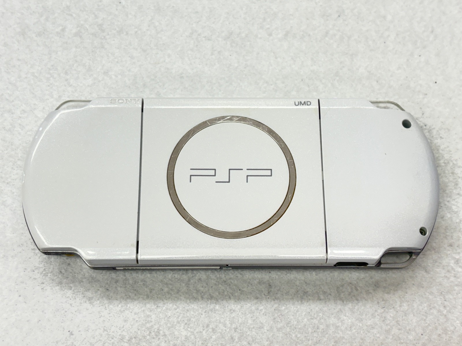 TESTED SONY PSP 3000 SILVER Console + Charger + battery + 3 game Region free 4GB