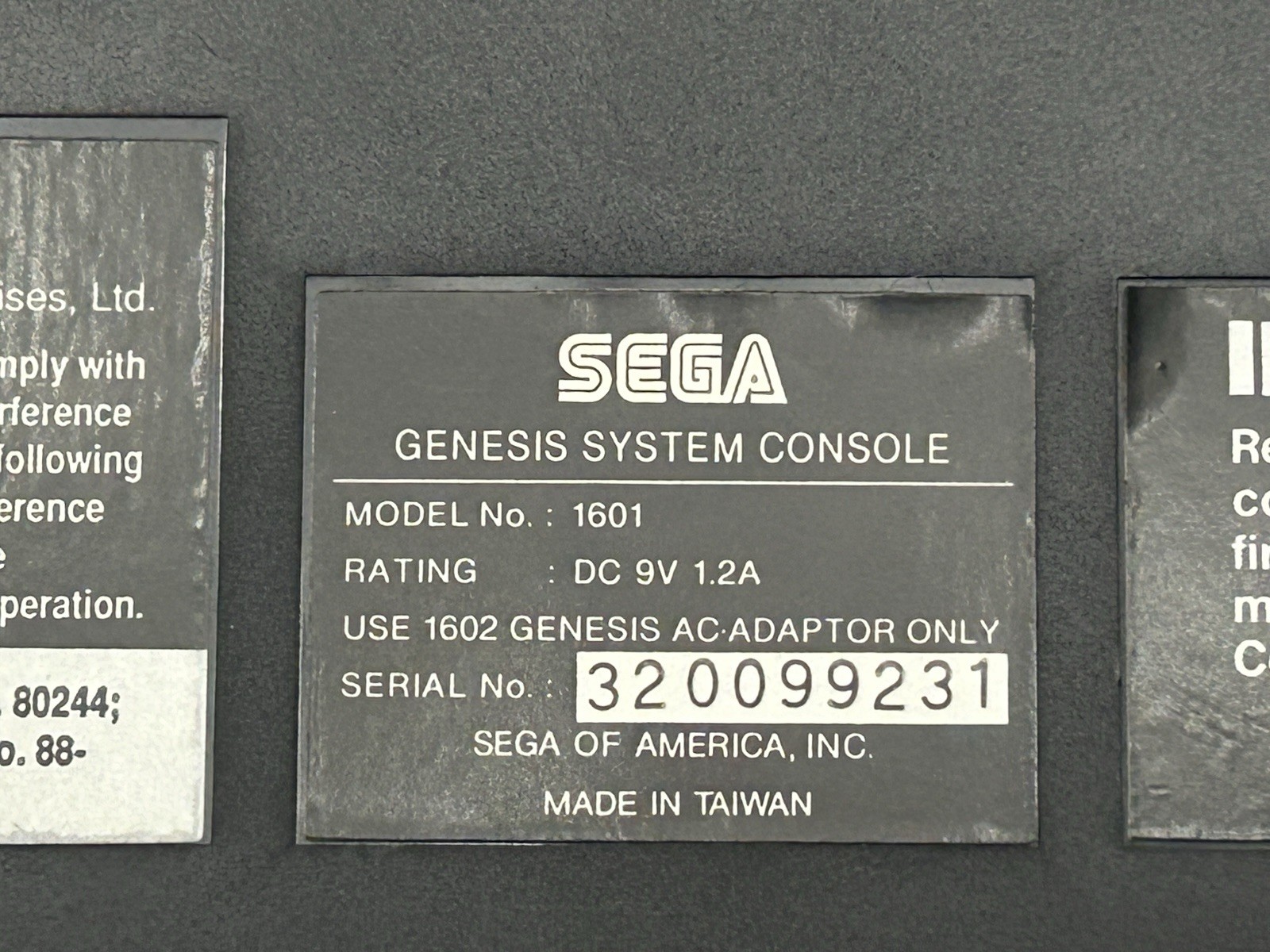 Sega Genesis Model 1 MK-1601 with 2 controllers and 2 Games. TESTED!