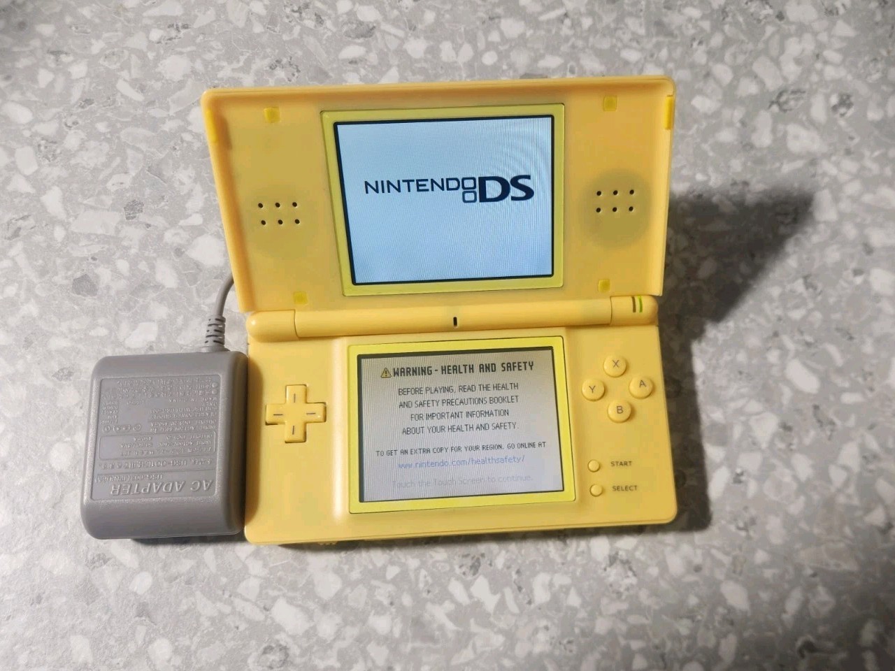 Nintendo DS Lite Pokémon Edition 4MB Yellow Handheld System 2