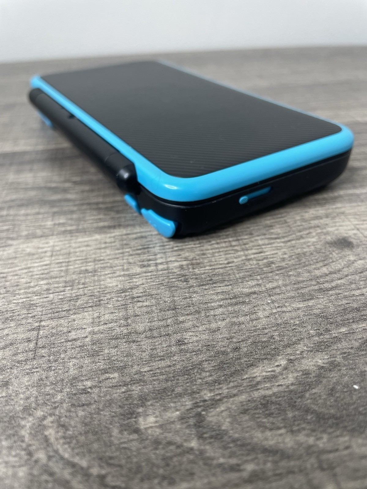 Nintendo 2DS XL Console – Black Turquoise
