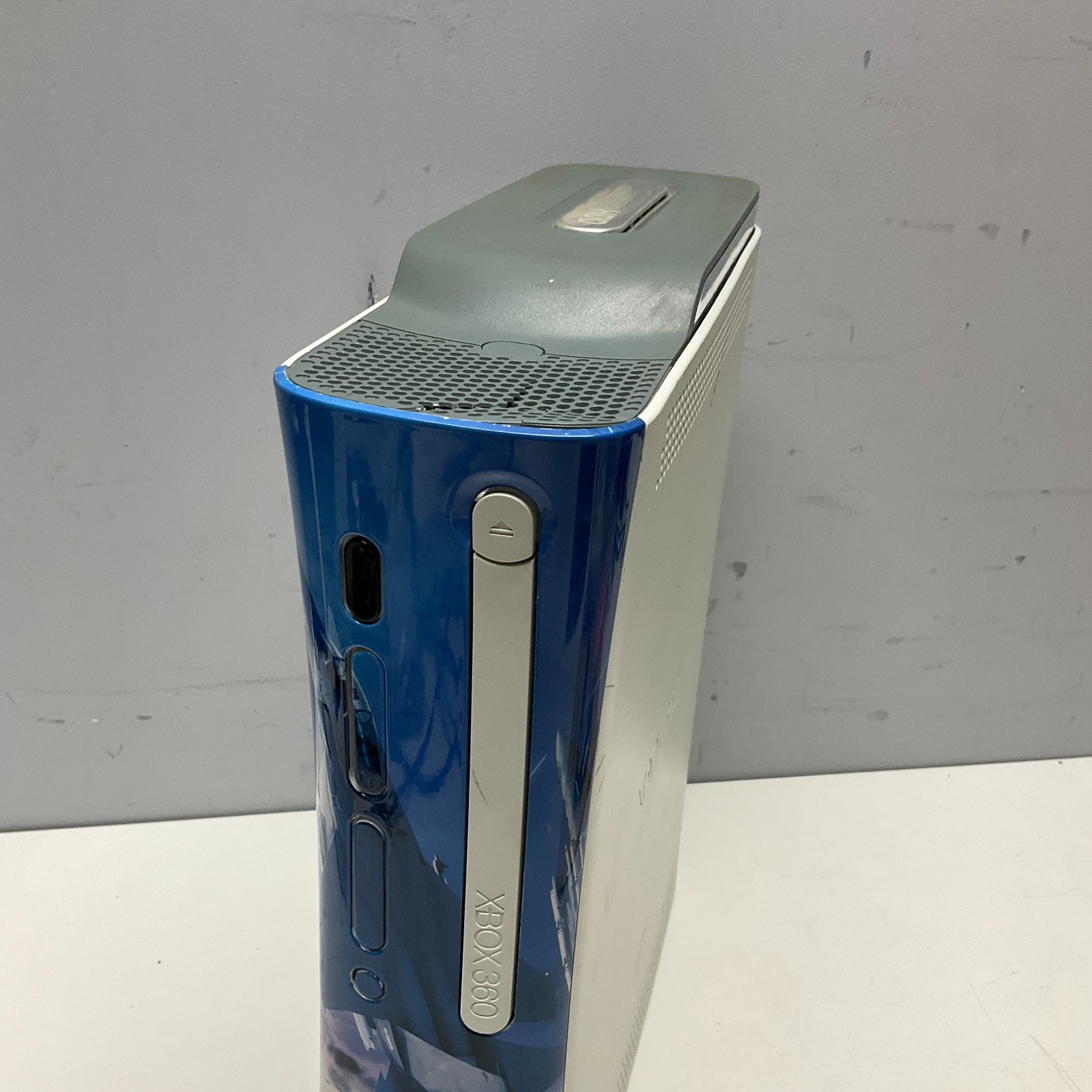 Microsoft Xbox 360 White 20GB Console Only No Cables No Accessories TESTED NICE