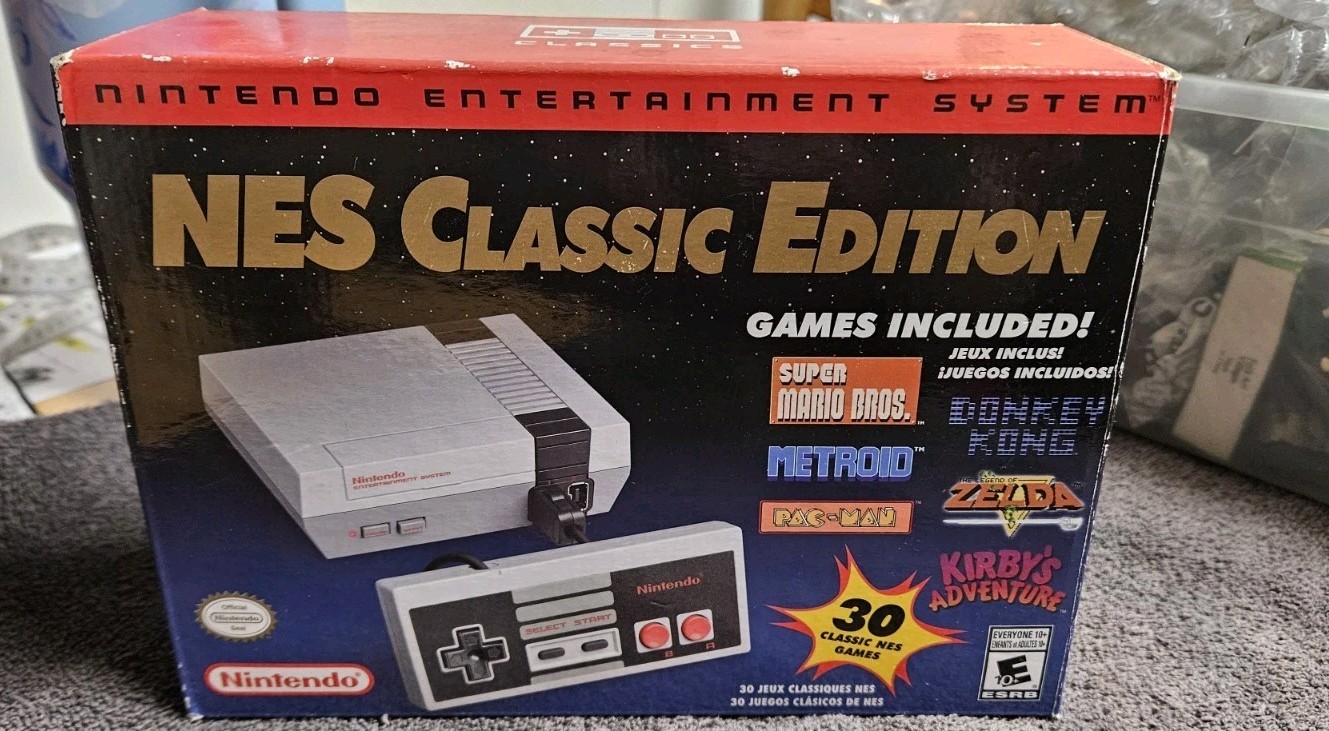 NINTENDO NES CLASSIC EDITION VIDEO GAME SYSTEM CONSOLE CIB COMPLETE WITH BOX