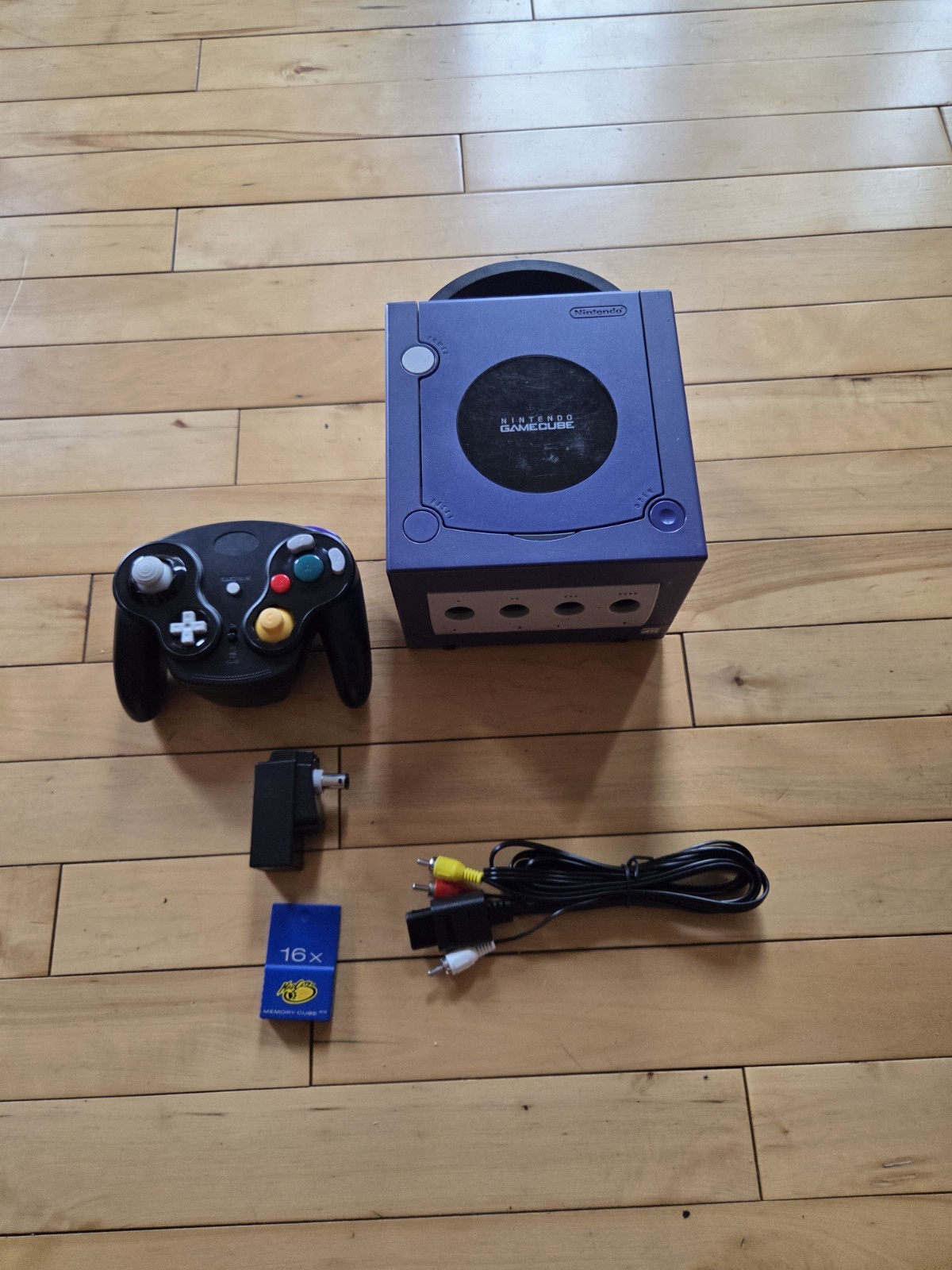 Nintendo GameCube Indigo Purple Console Bundle w/ 1 Controller But No Cord