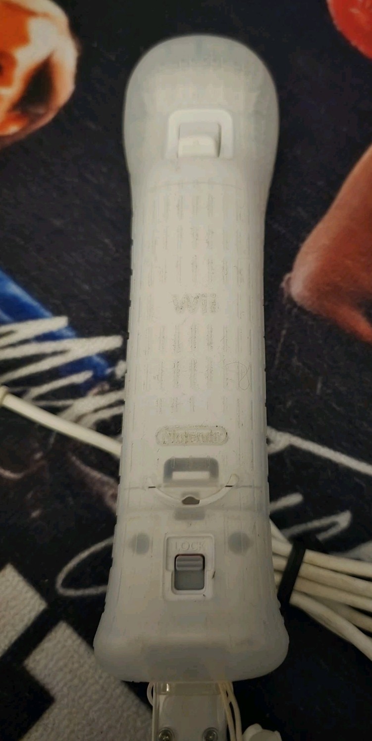 Nintendo Wii Console Bundle OEM Remote Nunchuk Sensor Bar Stand Cables Clean
