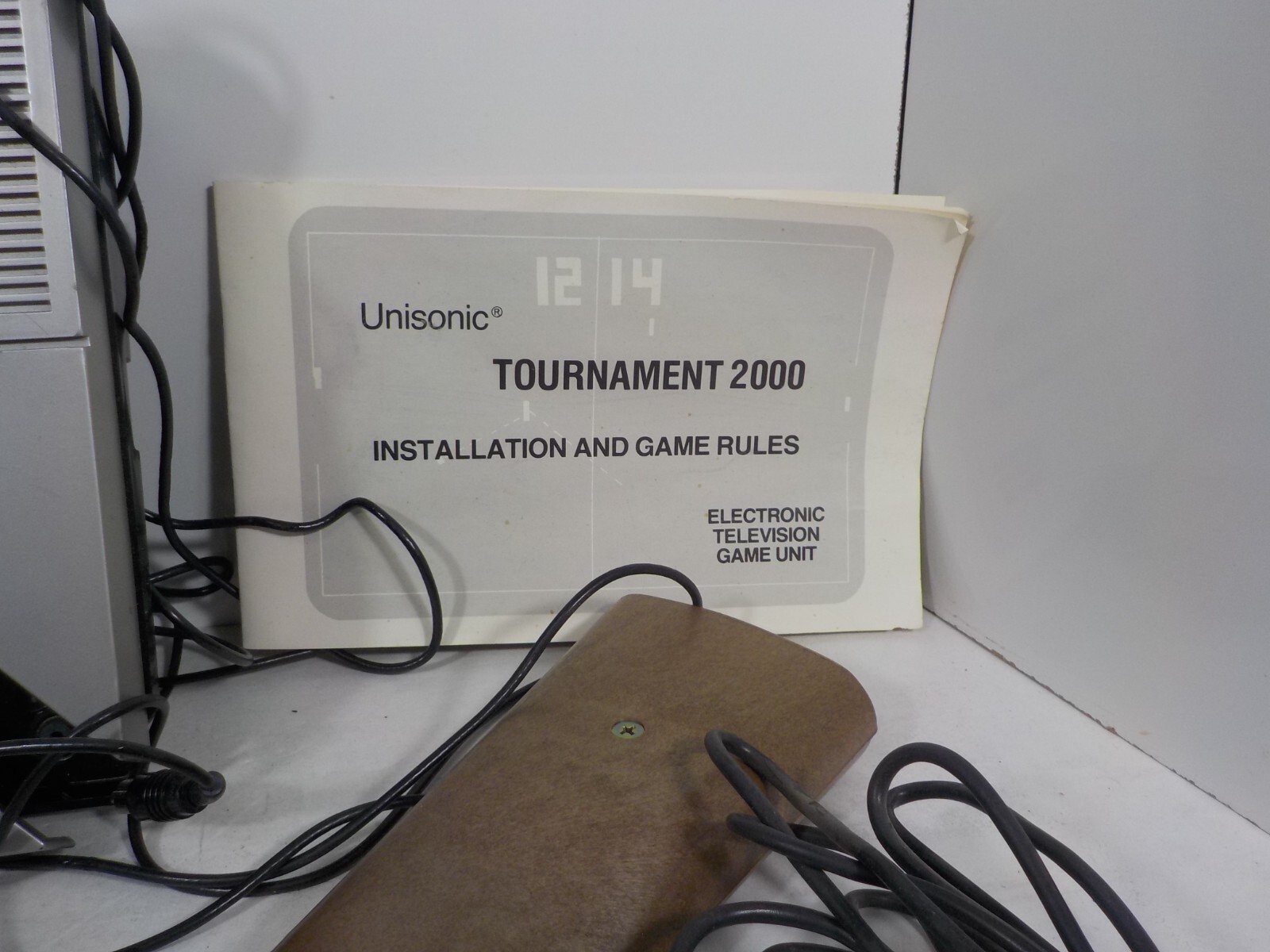 N A129 1977 Unisonic Tournament 1000 “Pong” Video Game Console Lot (Untested)
