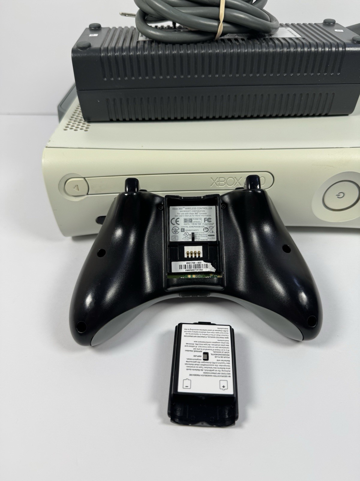 Xbox 360 White 60GB HDD Console Bundle
