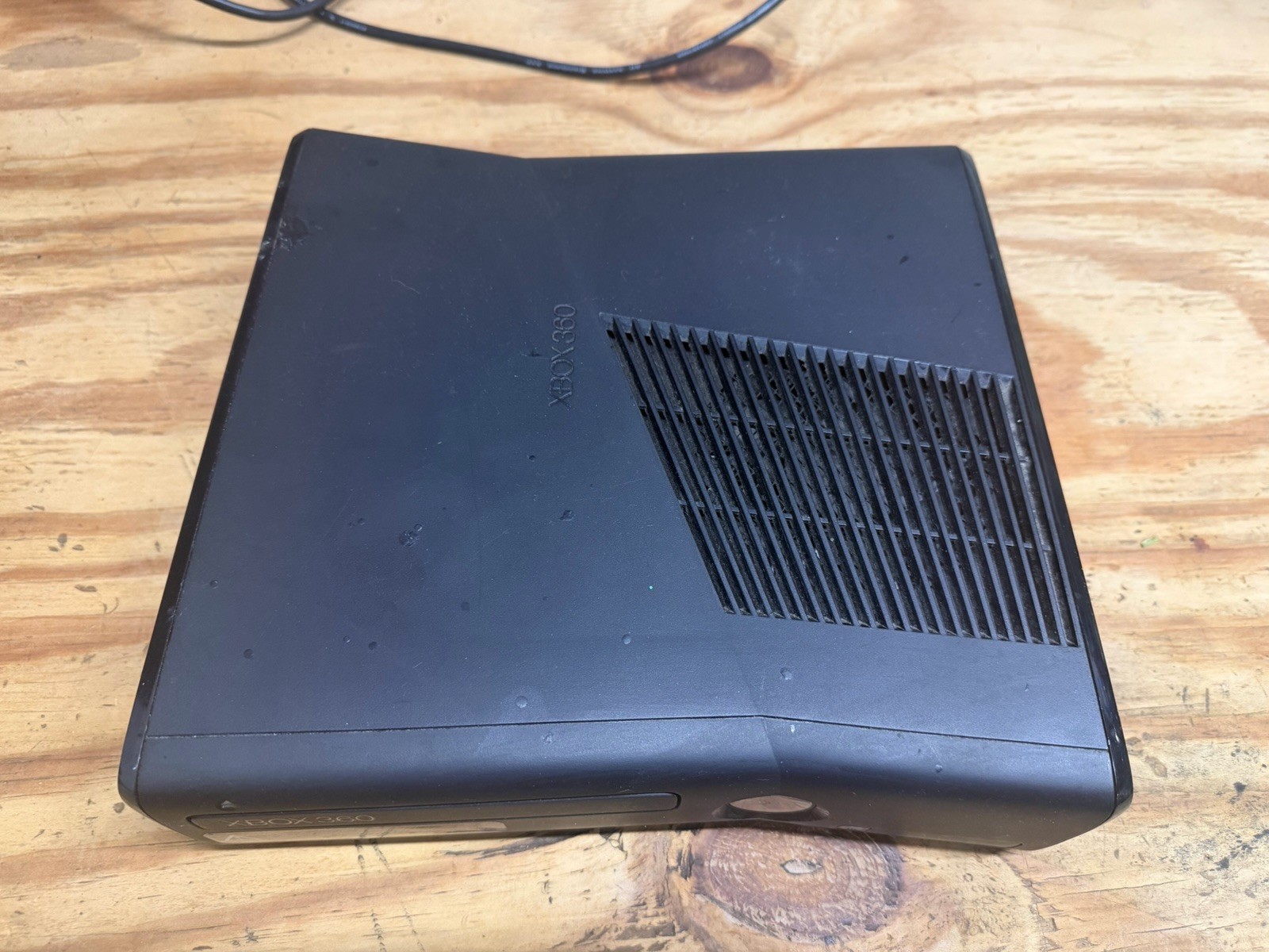 Xbox 360S Glossy Black Console Model 1439 Tested and Working No Hard Drive READ