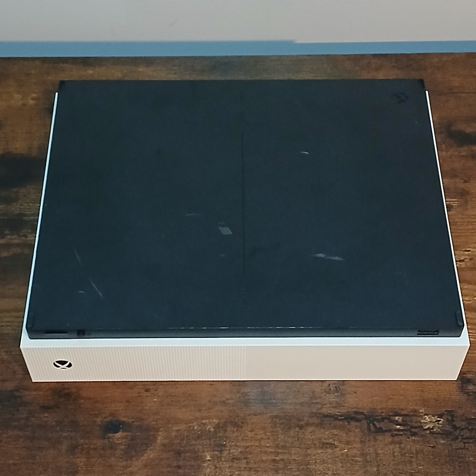 Xbox One S All‑Digital Edition 1TB Console – White – Tested – No Disc Drive
