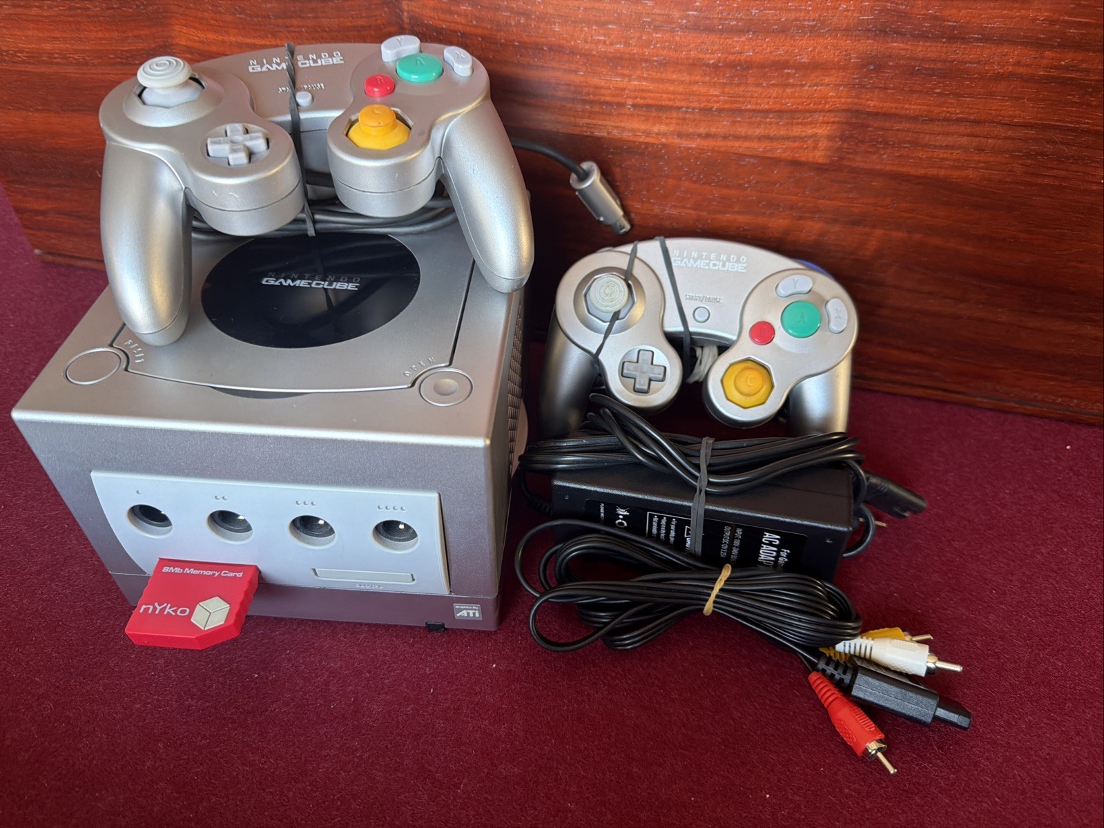 Nintendo GameCube 2001 DOL101 USA Platinum Console with Controllers/Cables Works