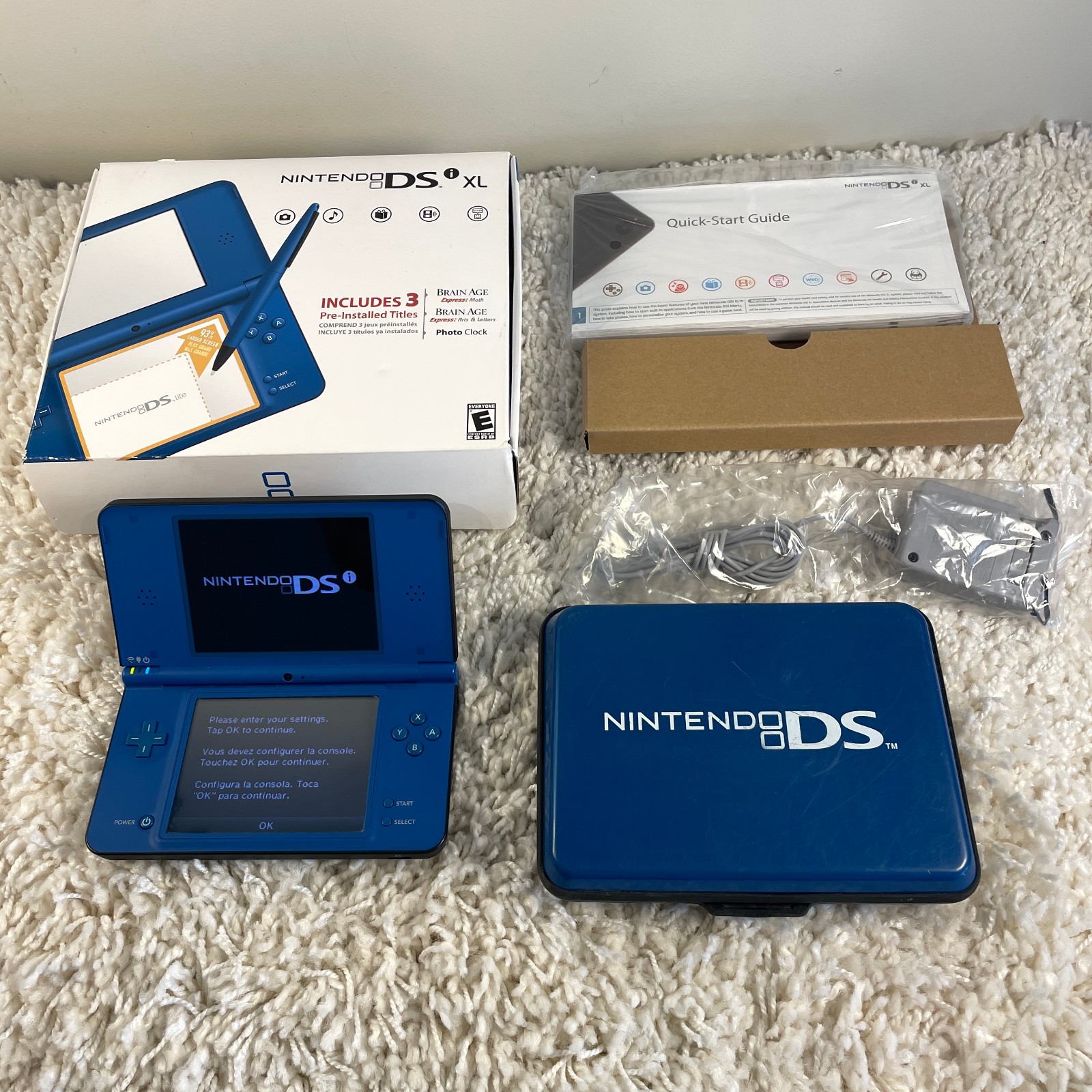 Nintendo DSi XL Midnight Blue Handheld Console System UTL-001 Complete in Box