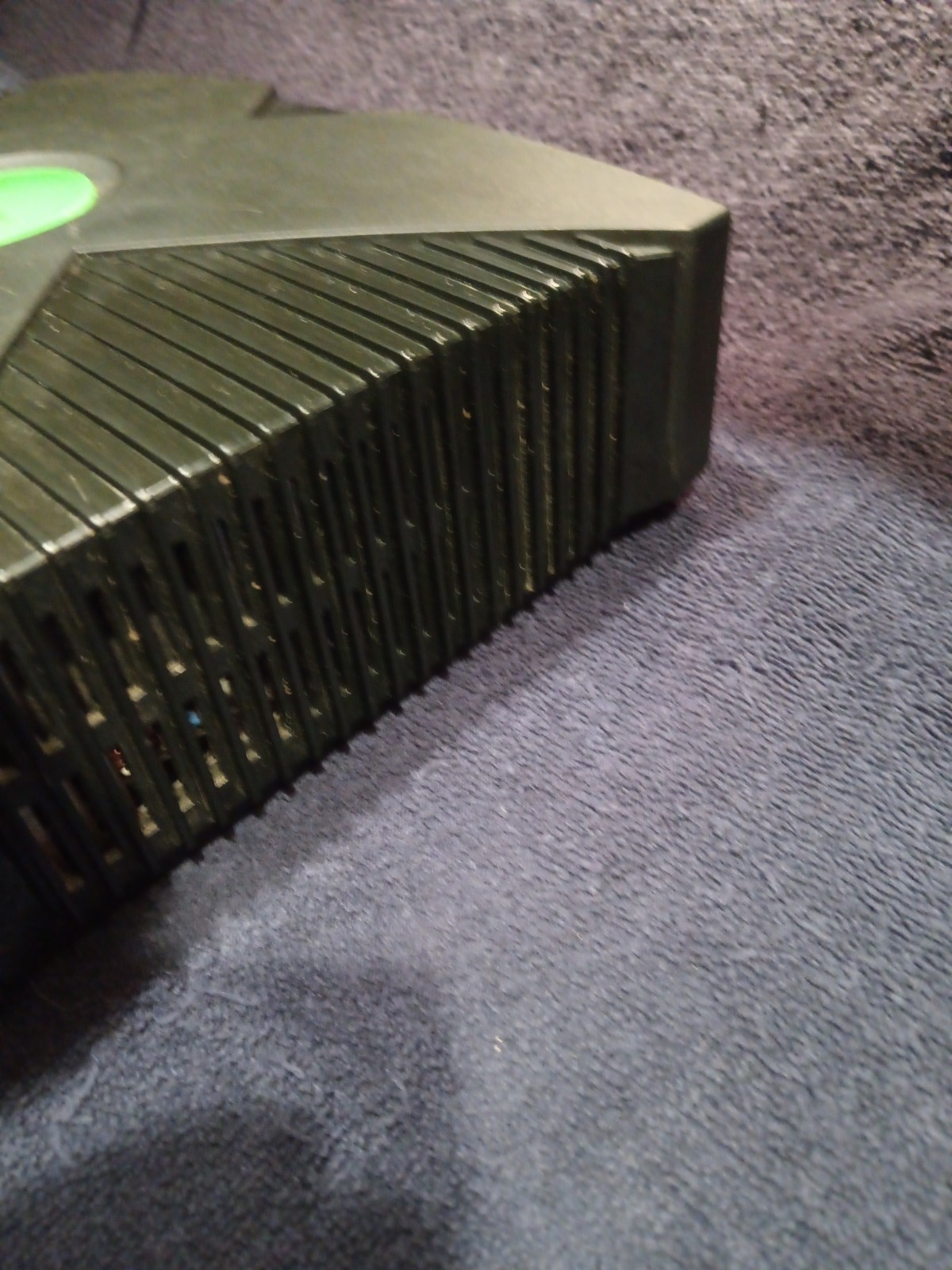 Original Xbox Console( For Parts System Does Power On. As Remote Sensor