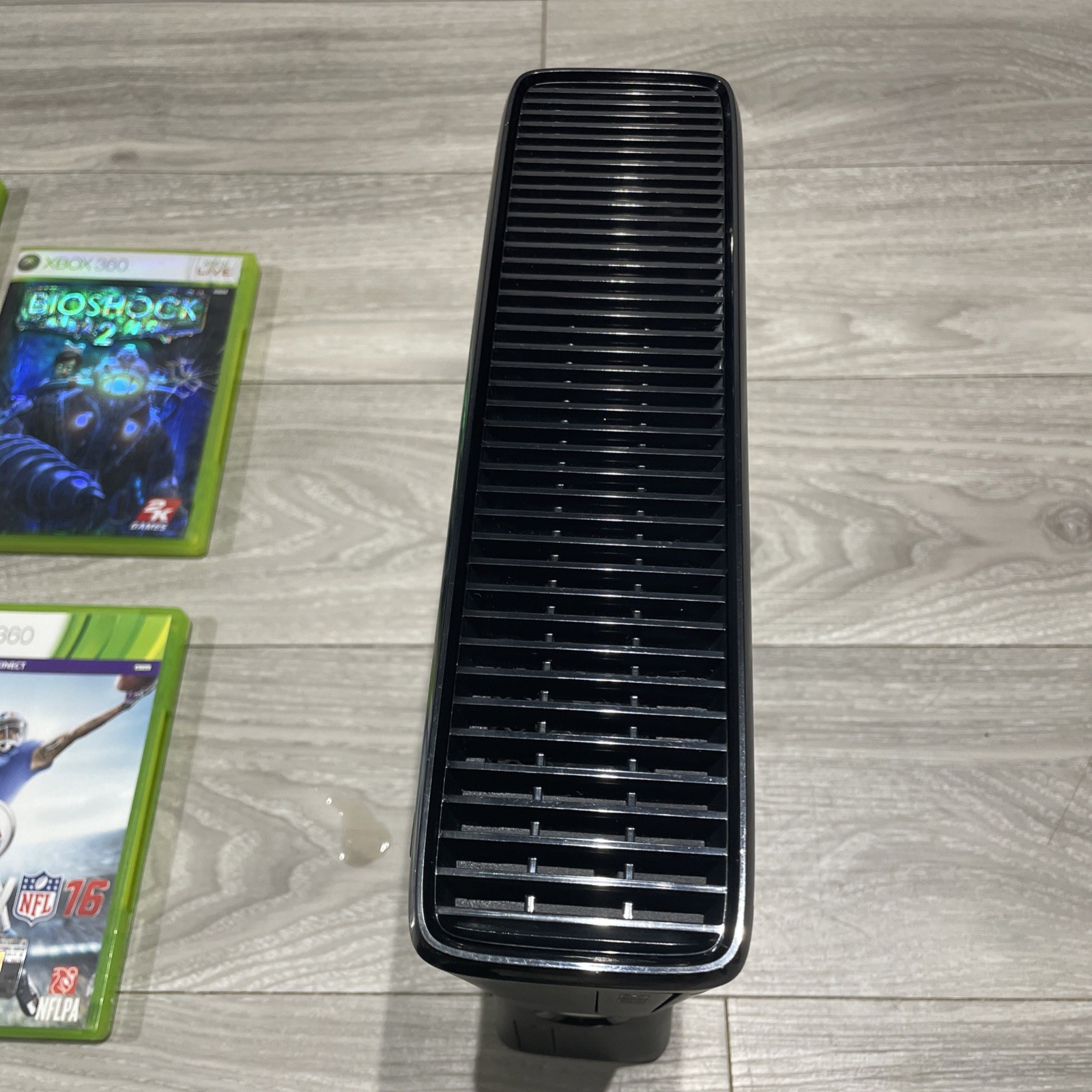 Xbox 360 S Slim Black 1439 Console w/250GB, 1 Controller, 7 Games & Cords Bundle