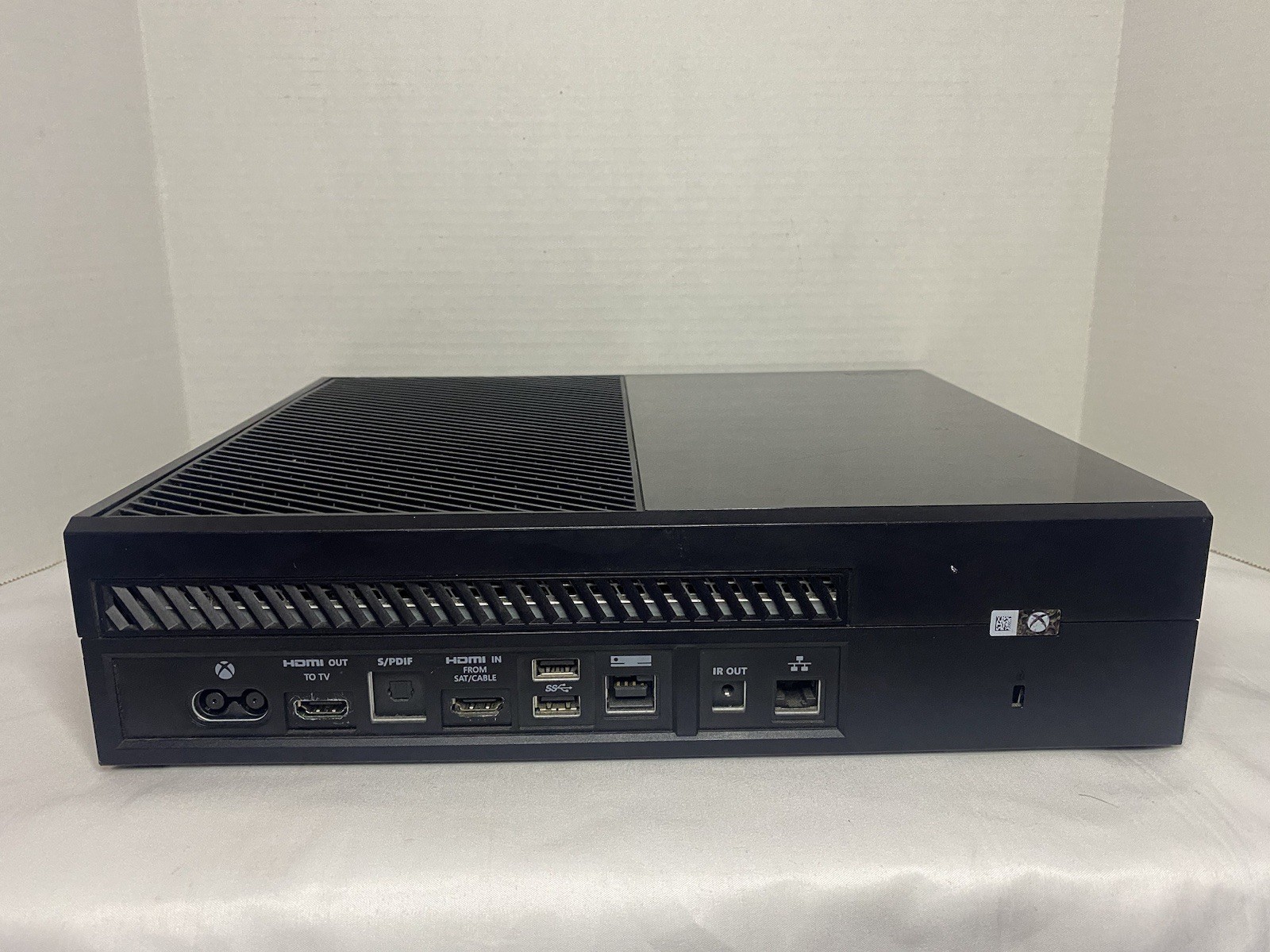 Microsoft original Xbox One console only 500GB – (1540) – Black – Tested/works
