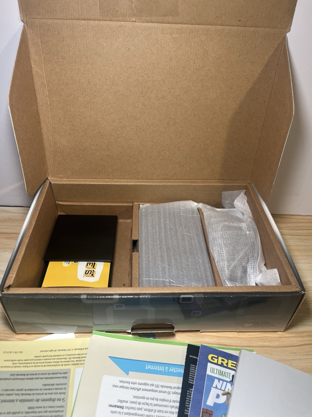 Nintendo 3DS Cosmo Black System Console Complete Box W/9 Games All CIB Tested