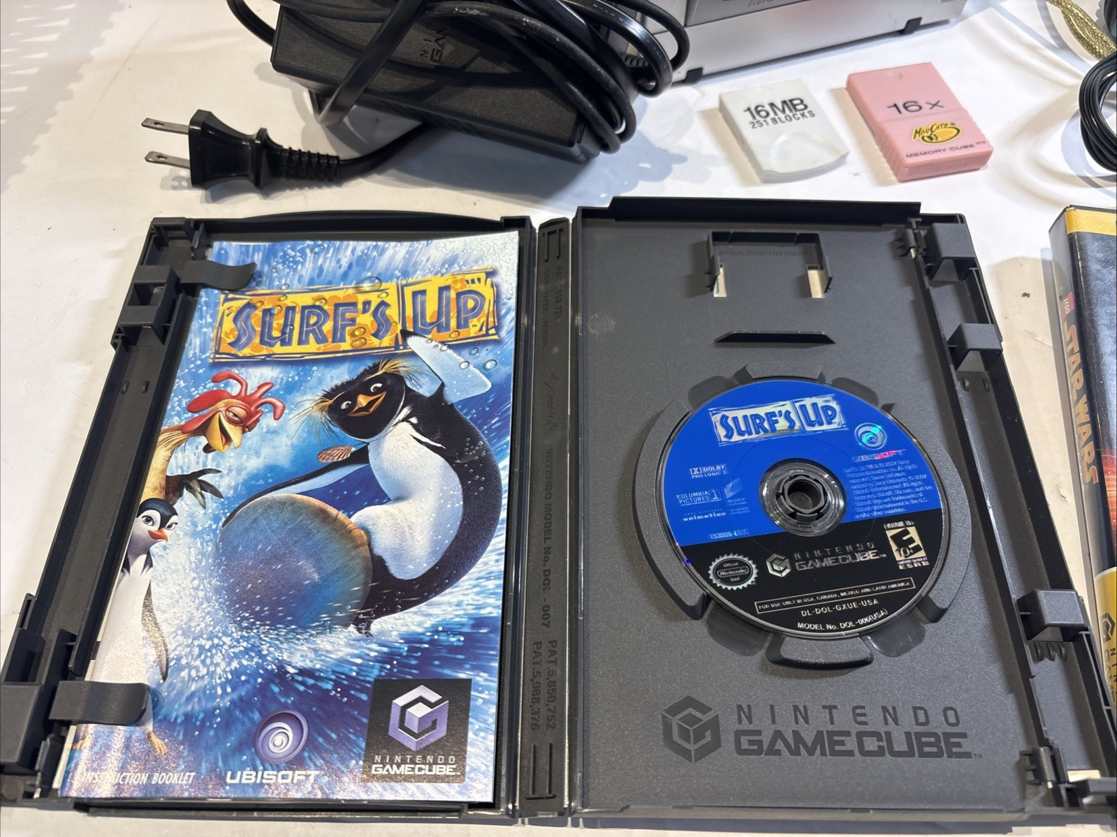 Nintendo GameCube Console – Platinum Silver w Games, Cords, Controller, Manual
