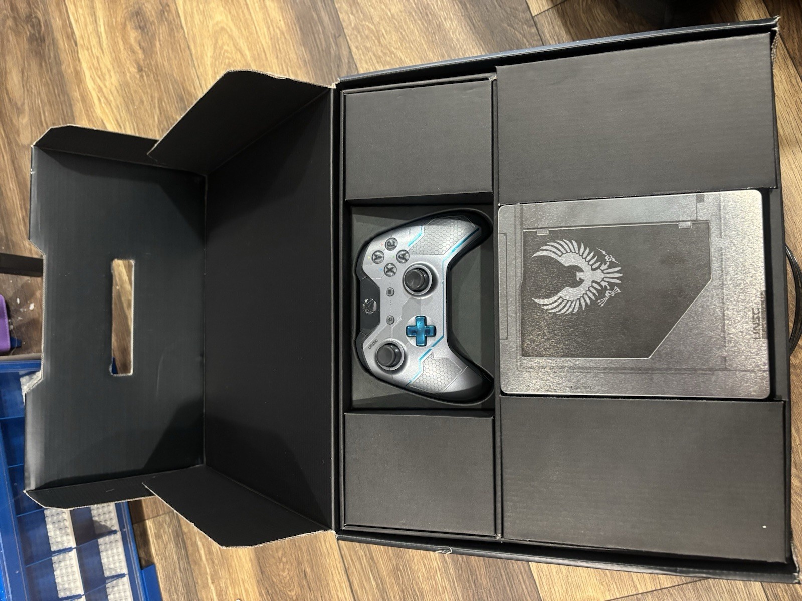 Xbox One Halo 5:Guardians Limited Edition 1TB Black & Silver ConsoleFACTORY SEAL