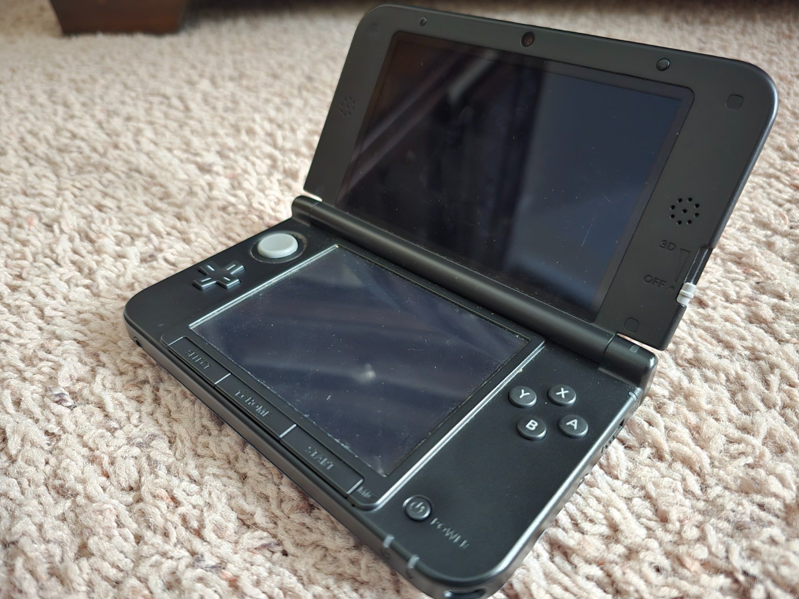 Nintendo 3DS XL Blue/Black w/charger, carrying case and three games