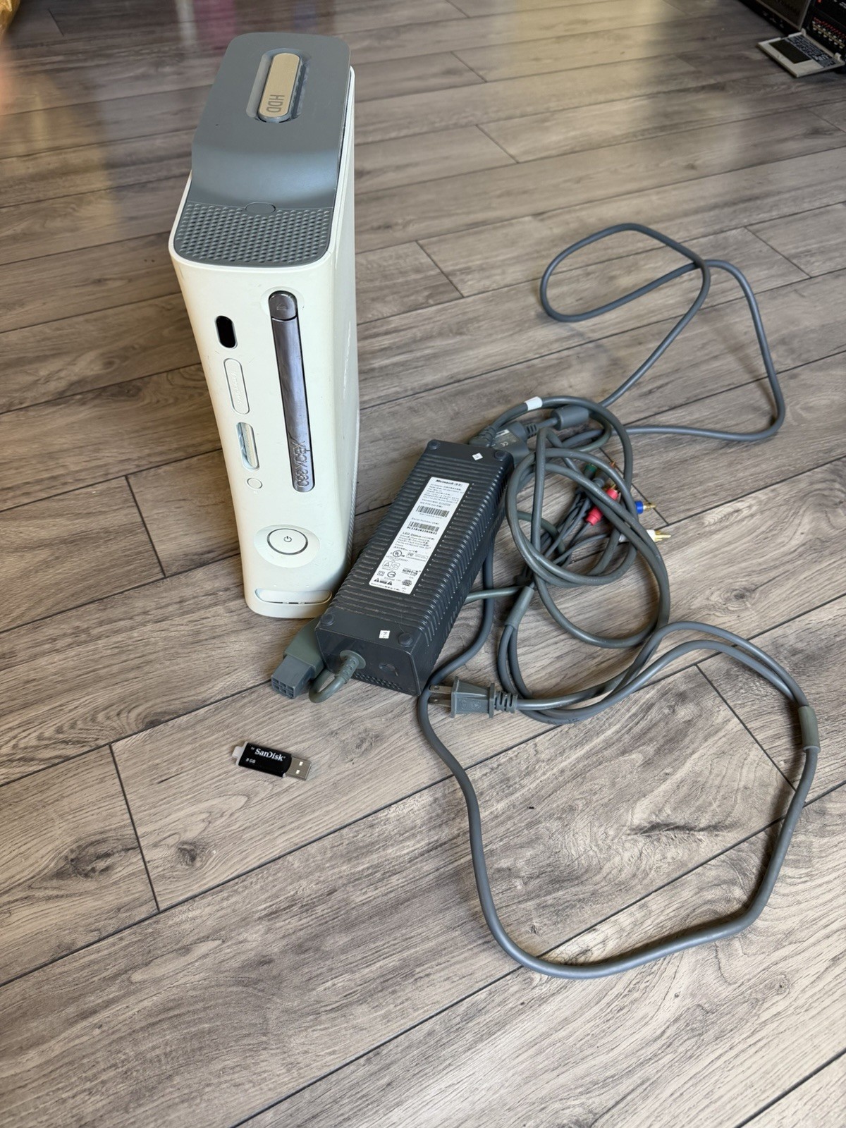 Xbox 360 Arcade Console For Parts Repair Red Light w/ PSU AV Cable 8GB USB