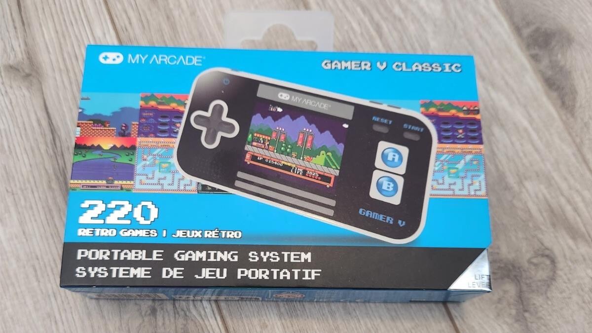 My Arcade Gamer V Classic Portable Gaming System 220 Retro Games NEW IN BOX