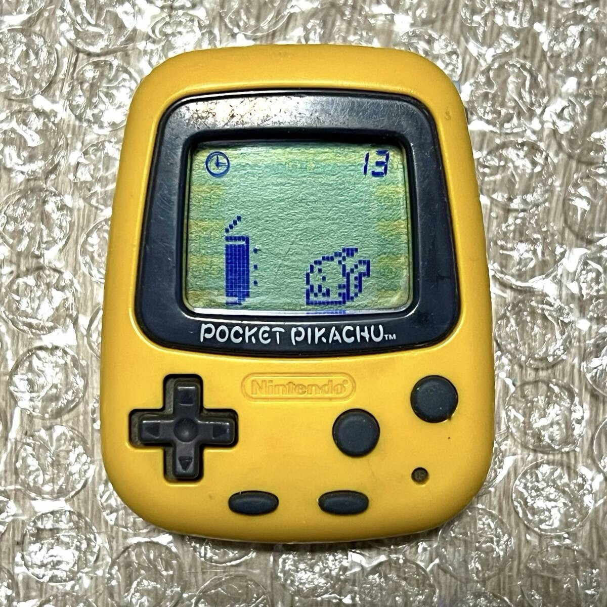 GB GBP Game Boy Pocket Yellow MGB-001 Pocket Pikachu Bundle