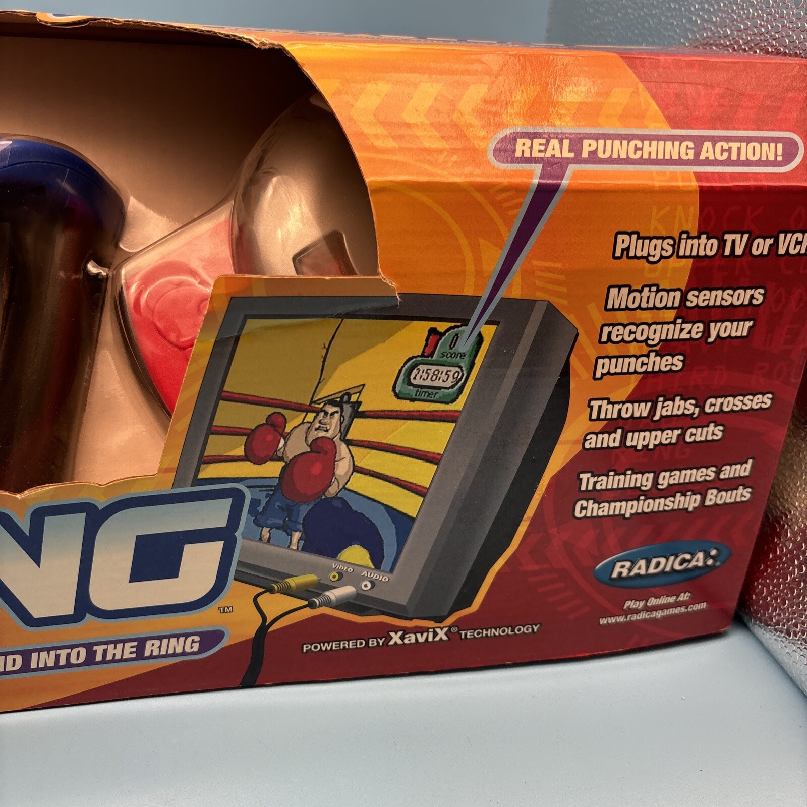 Play TV Boxing GET OFF THE COUCH AND INTO THE RING By Radica 2002