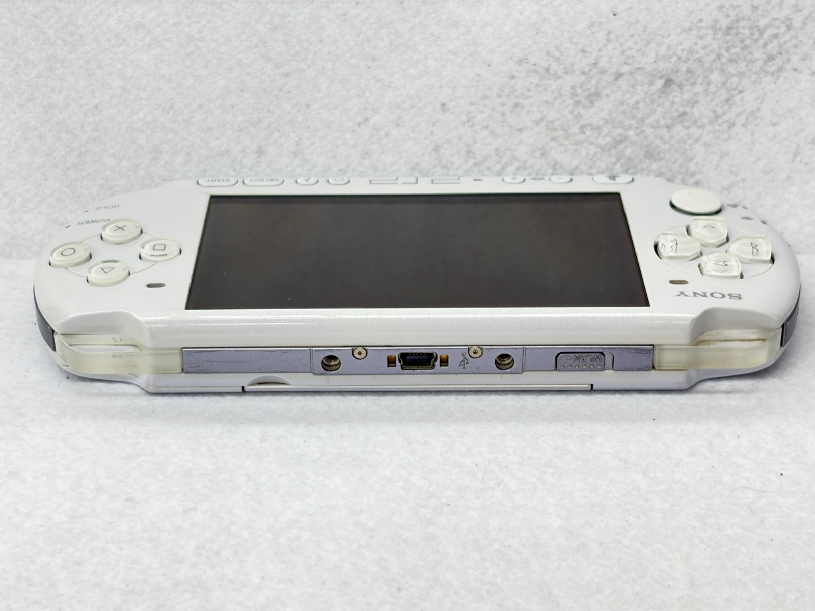 TESTED SONY PSP 3000 SILVER Console + Charger + battery + 3 game Region free 4GB