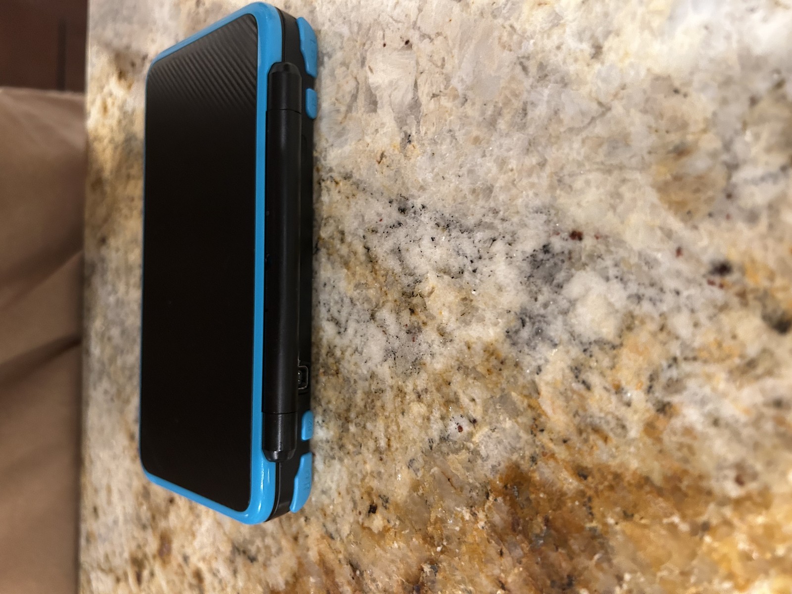 Nintendo 2DS XL Console – Black/Turquoise