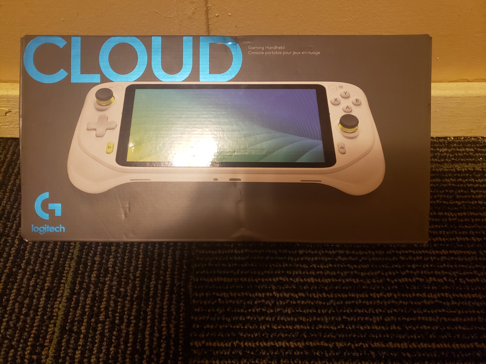 Logitech G Cloud Gaming Handheld , Portable Gaming Console