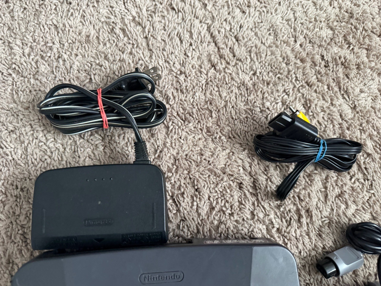 Nintendo 64 N64 NUS-001 (USA) Console System w/ Controller, Cables TESTED/WORKS