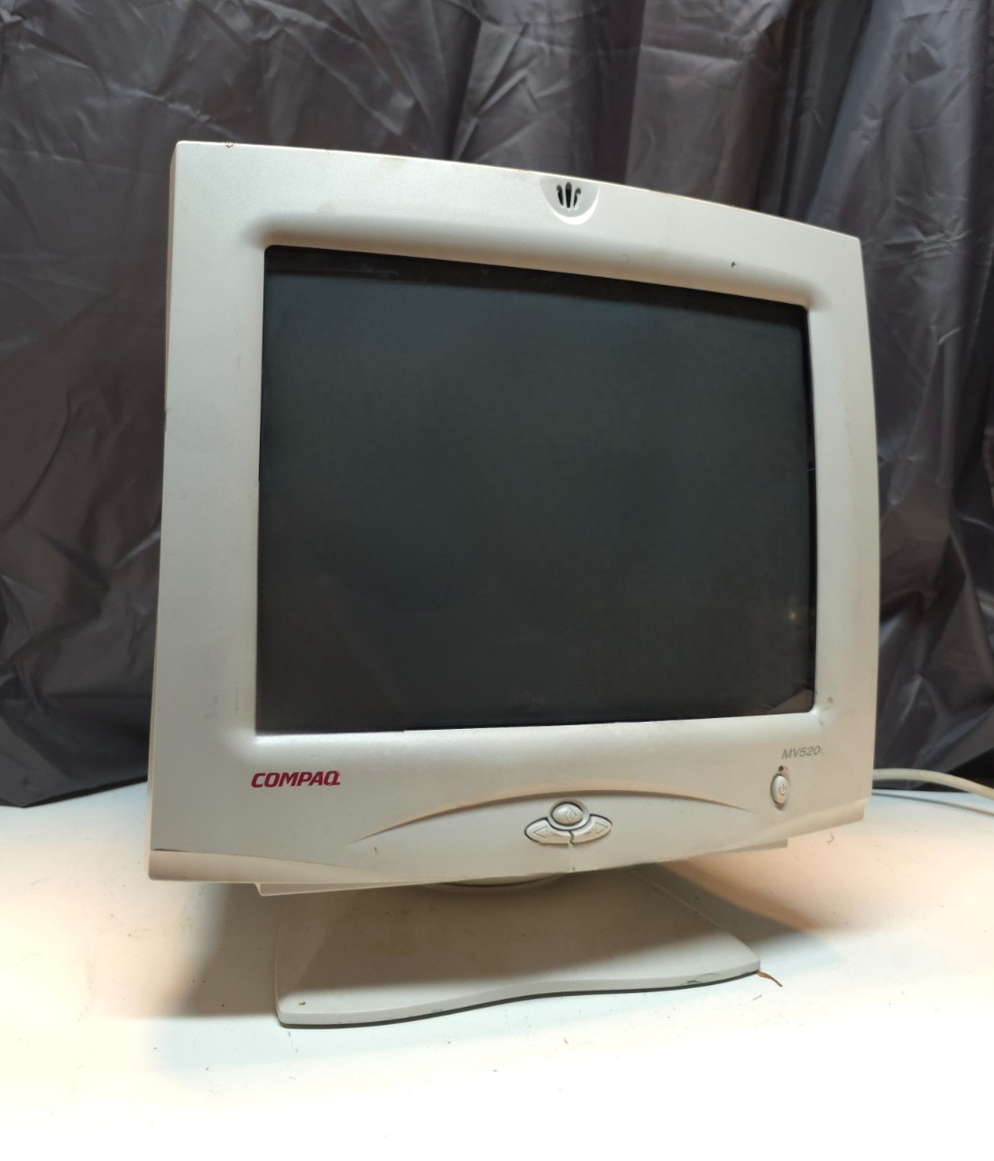 COMPAQ PRESARIO MV520 Computer Monitor Tested Working Retro Gaming VGA CRT