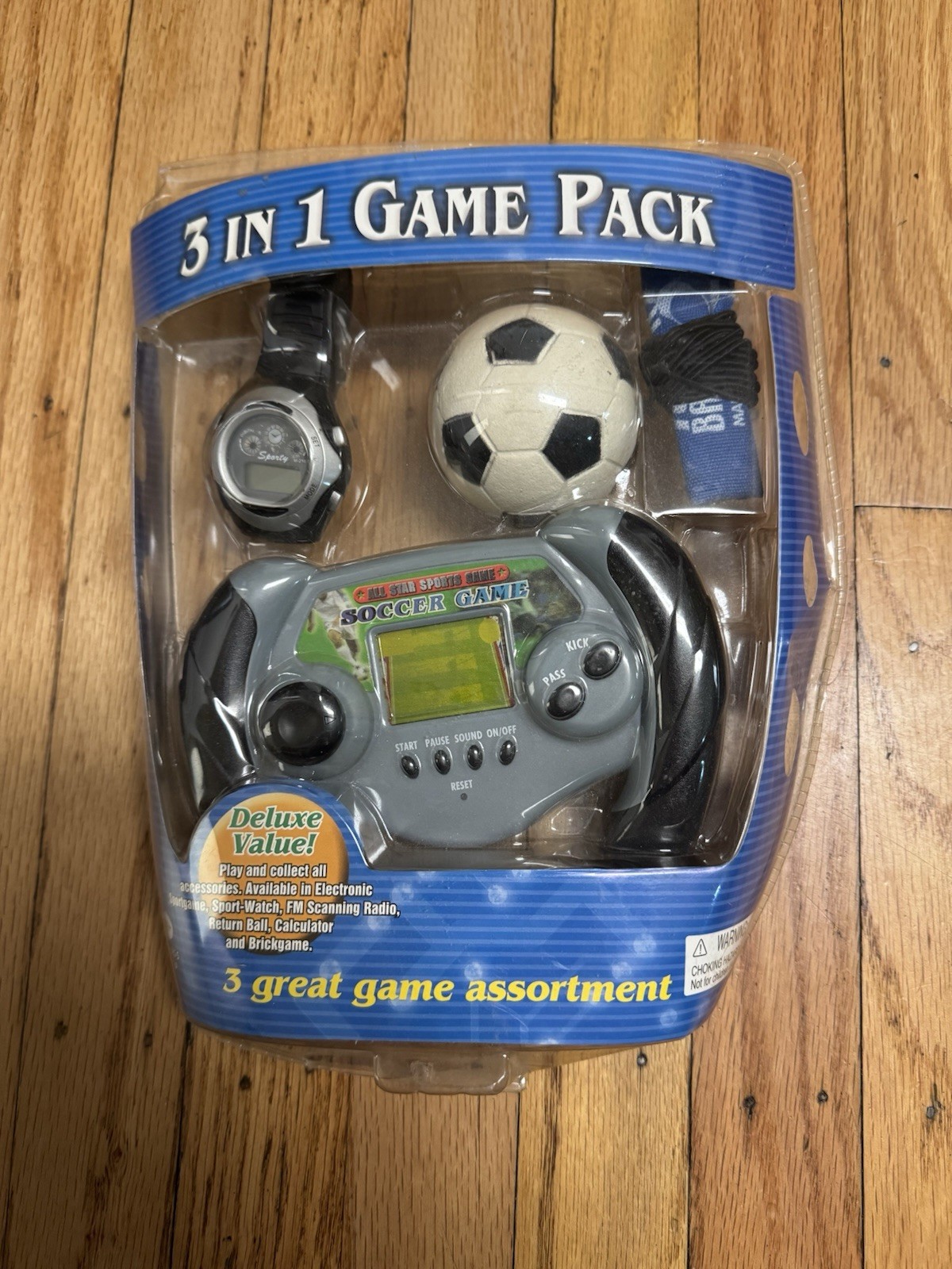 Vtg 90s Soccer Football Futball Handheld LCD Game Sport Watch Calculator Radio