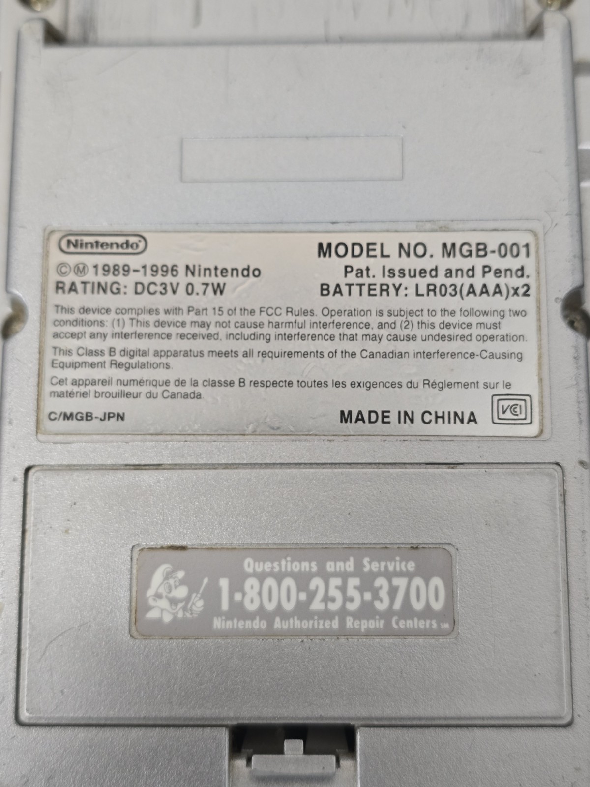 Game Boy Pocket Console (MGB-001 / Silver) GameBoy For Parts