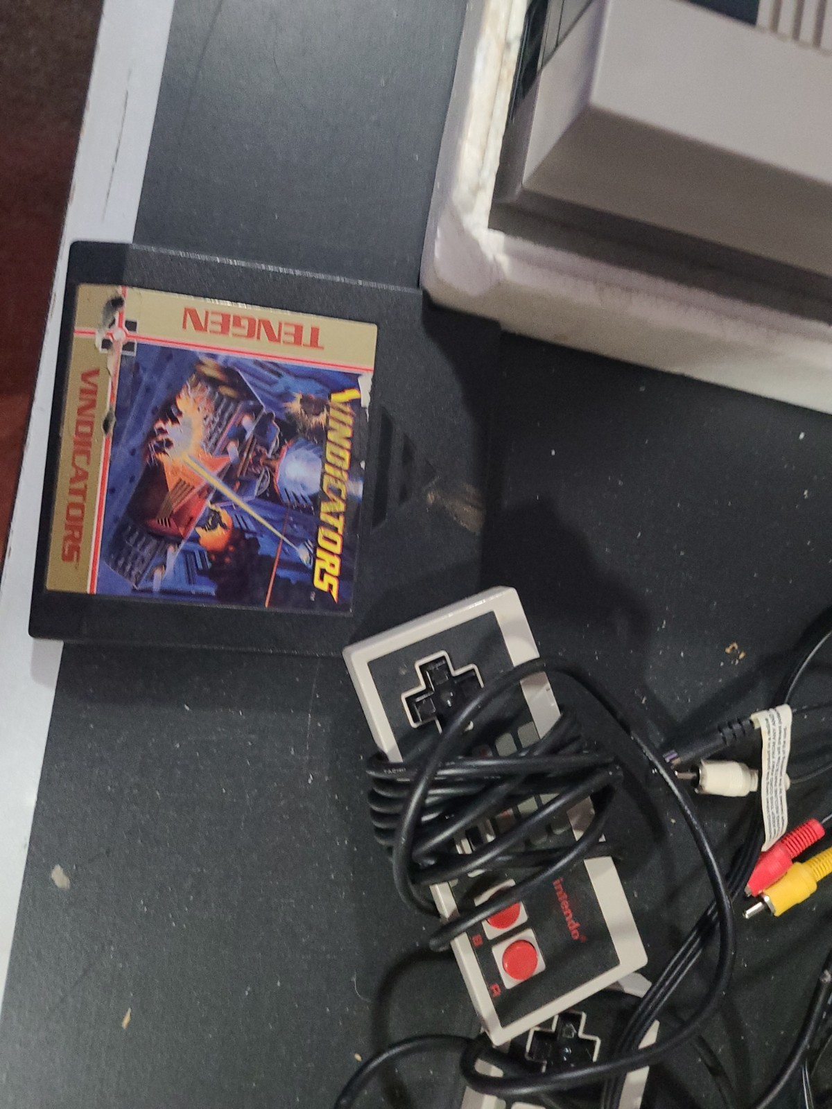 Nintendo NES Console Challenge Set Styrofoam Manauls Console Controlers No Game