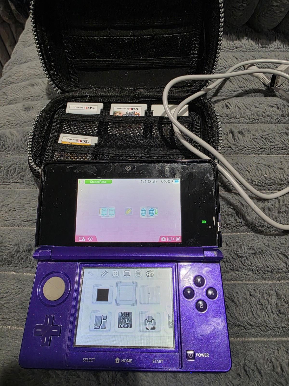 Nintendo 3DS Purple CTR-001(USA) 3D Wi-Fi Bundle Case Game Cards Charger