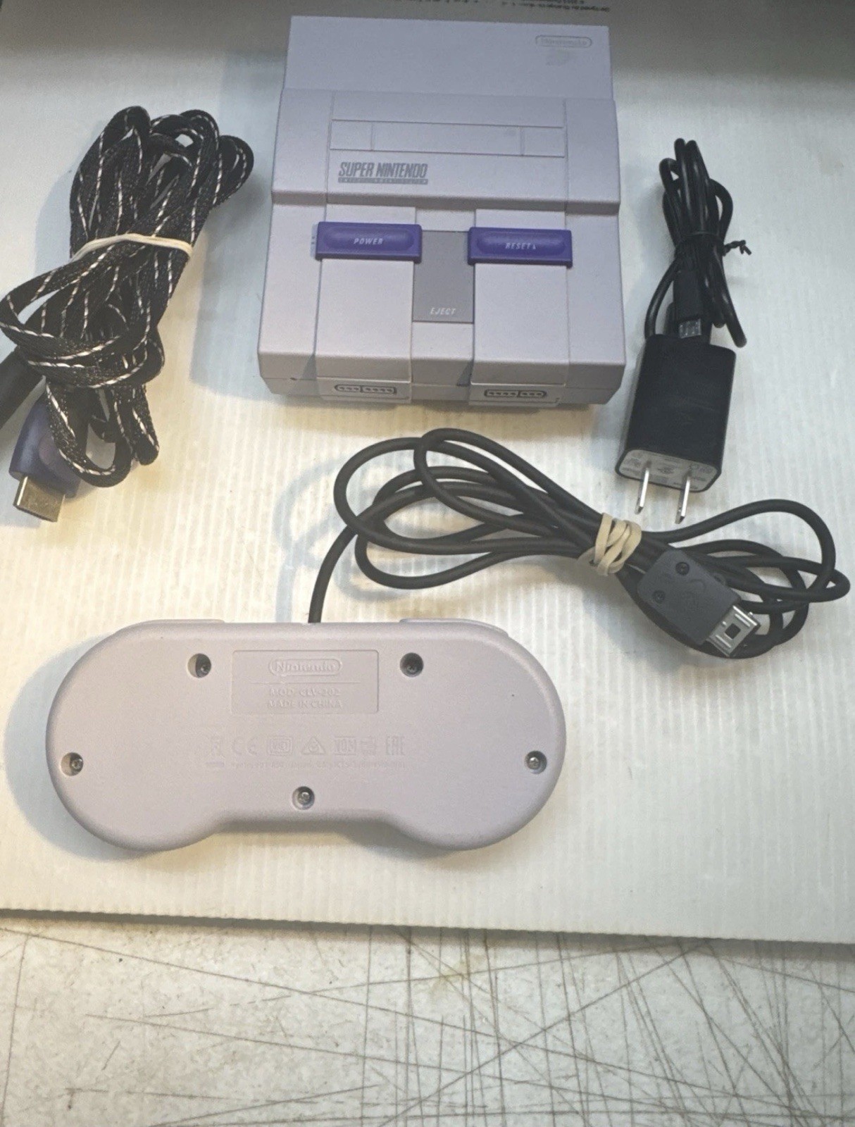 Super Nintendo SNES Classic Edition Video Game Console CLV-201 Gray